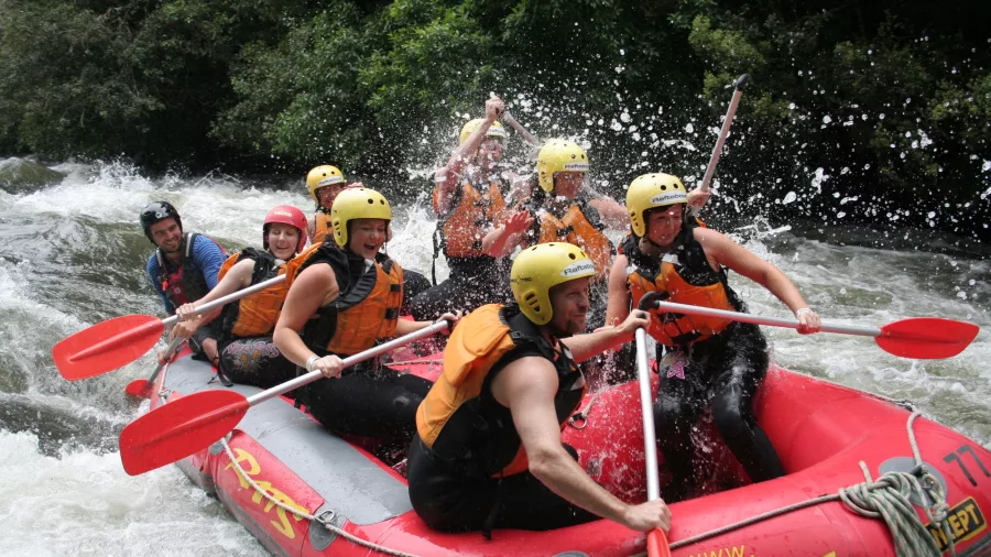 A rafting crew working together through whitewater on the Upper Rangitāiki River.
