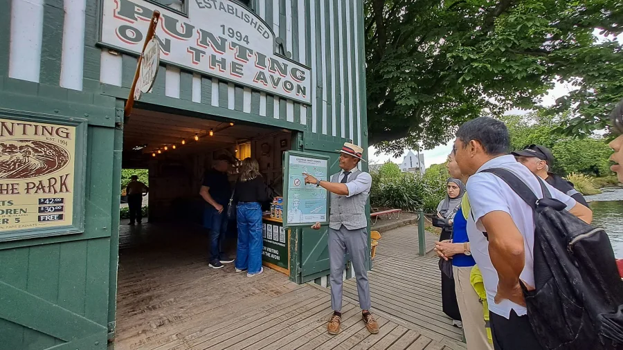 Tour guide introducing punting on the Avon River in Christchurch