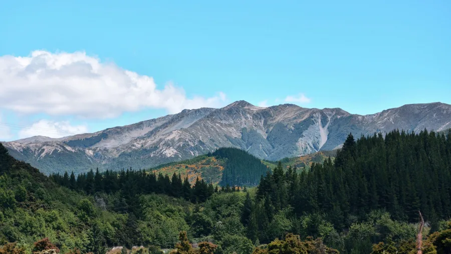 Mountain landscape near Hanmer Springs in Canterbury