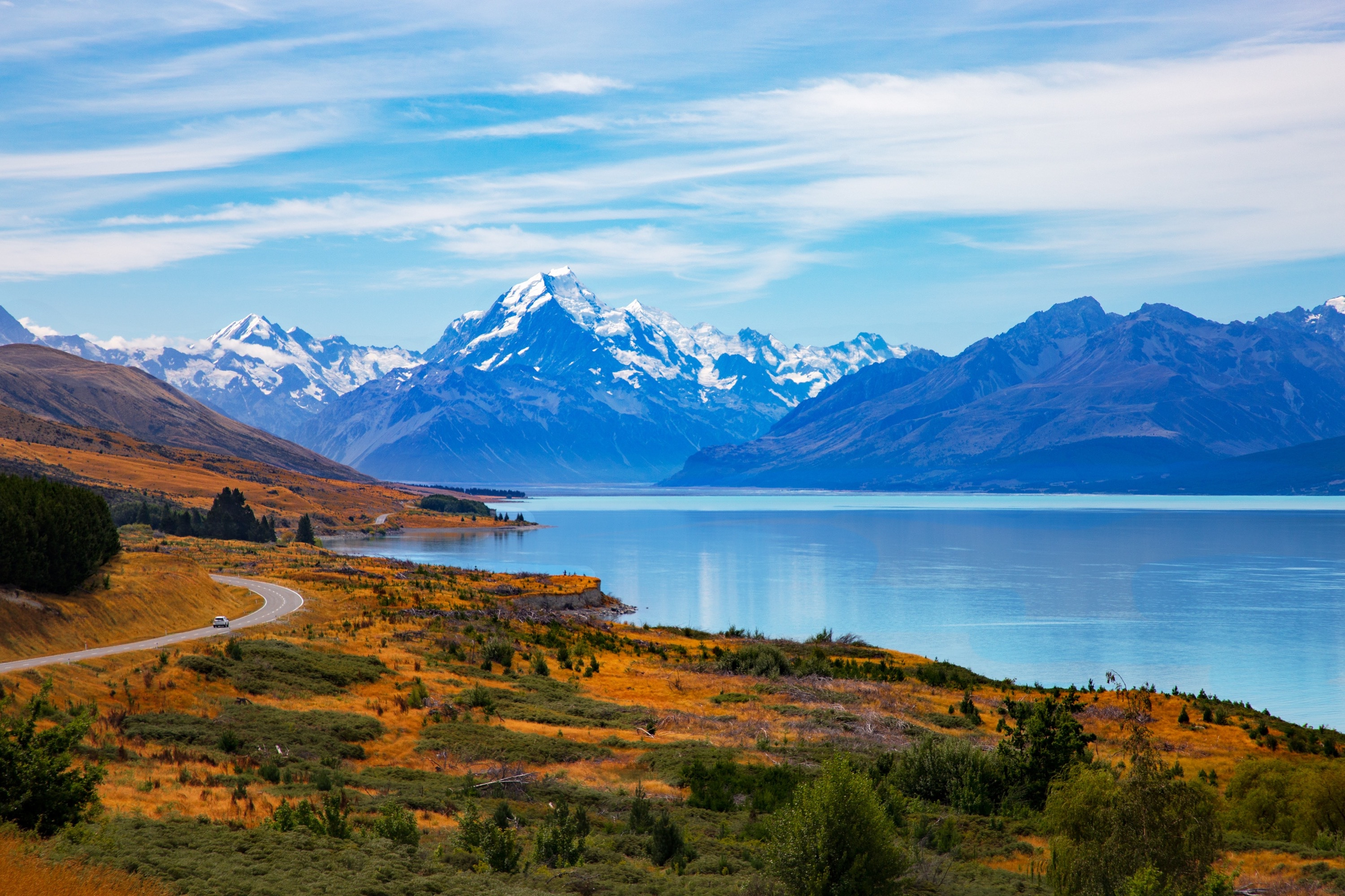 Lake Pukaki and Aoraki Mount Cook