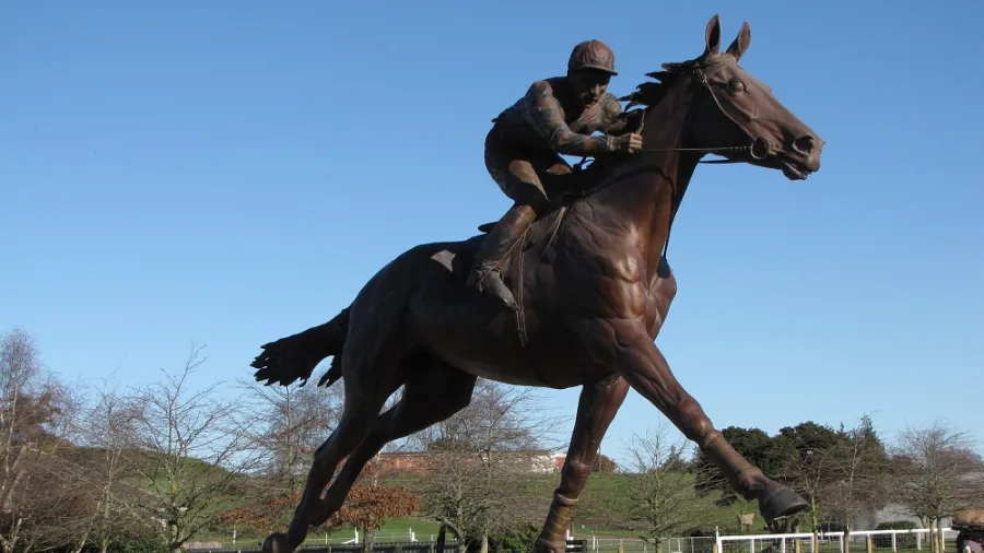 Phar Lap statue commemorating the champion racehorse in Timaru