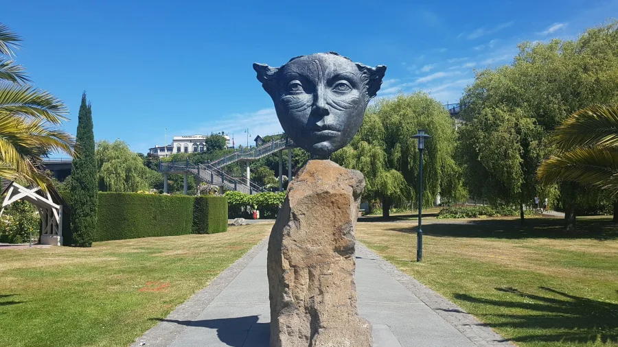 Face of Peace sculpture by Margriet Windhausen at Caroline Bay, Timaru