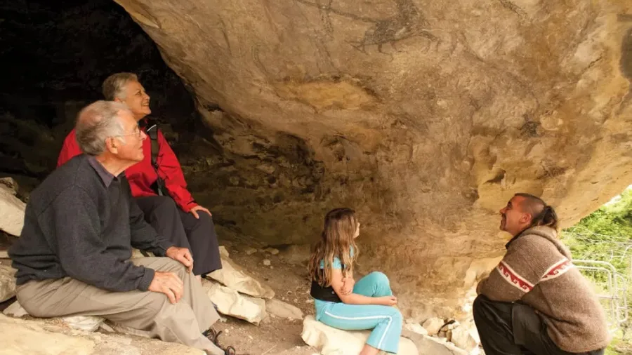 Te Ana Ngāi Tahu Māori Rock Art Tours near Timaru