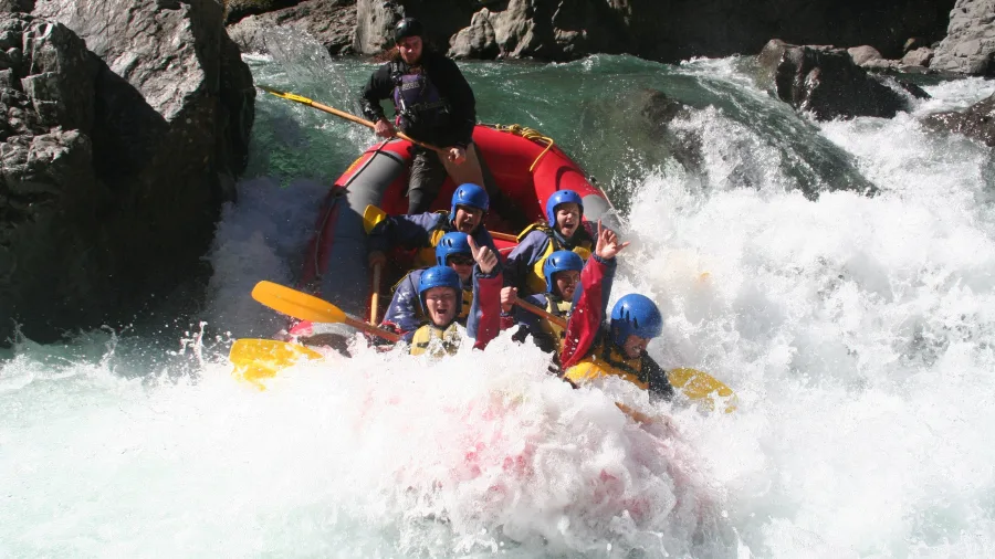 Family white water rafting with River Valley Adventures