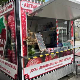 The Berry Shed kiosk in Havelock serving artisan produce and real fruit ice creams.