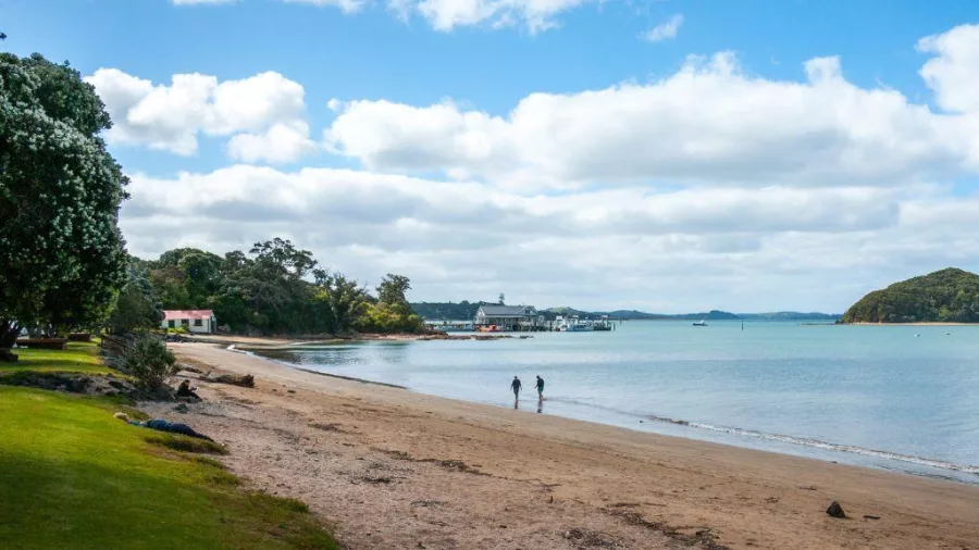 Scenic beach and walking path along the Paihia waterfront in the Bay of Islands