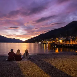 Sunset over Lake Wakatipu from Queenstown beach