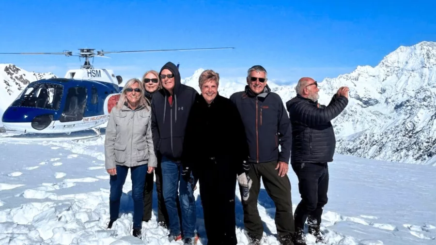MoaTours guests on a Franz Josef Glacier helicopter landing experience