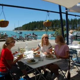 Outdoor dining at Jellyfish Restaurant and Bar, Mapua Wharf