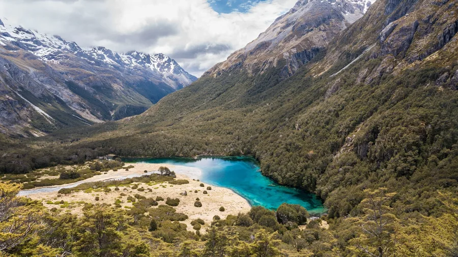 Blue Lake, also known as Lake Rotomairewhenua, in Nelson Lakes National Park