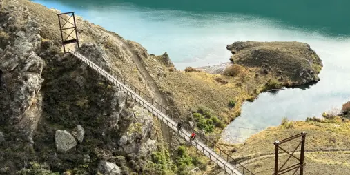 Aerial view of Hugo Swing Bridge above Lake Dunstan on the trail from Cromwell to Clyde