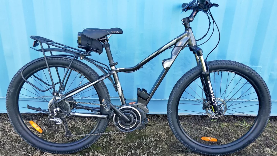 Small Avanti Montari E-bike available for hire from Nelson Cycle Hire