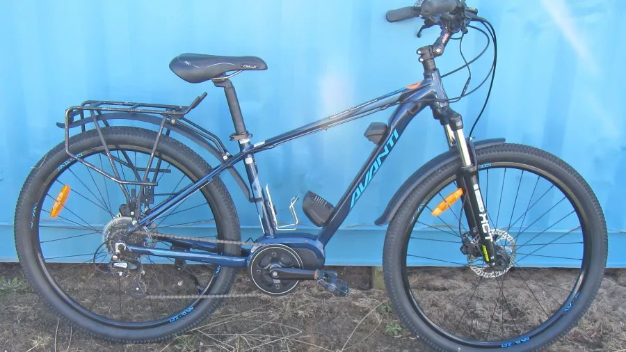 Medium-size Avanti electric bike available for hire at Nelson Cycle Hire