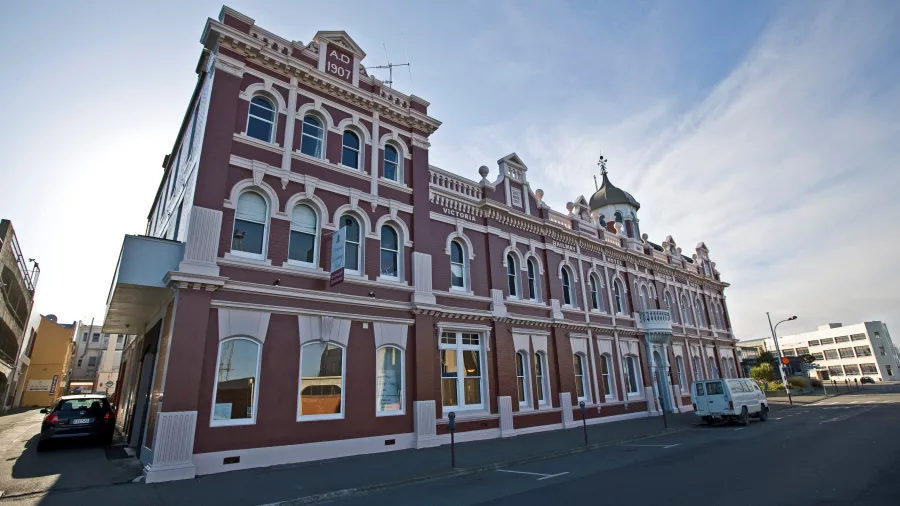 Heritage Victoria Railway Hotel facade in Invercargill