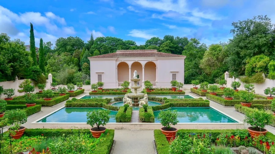 Italian Renaissance Garden with central fountain and manicured hedges at Hamilton Gardens in Waikato, New Zealand