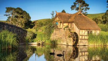 10 Days Essential Middle Earth of the North Island Self Drive
